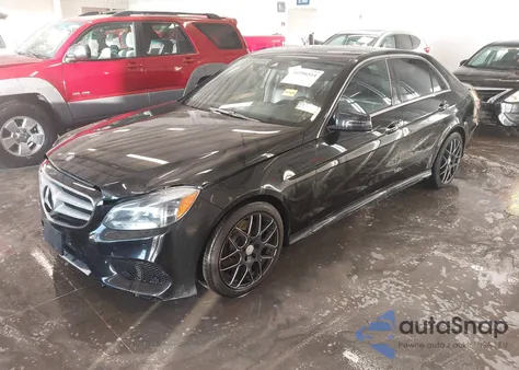 2015 Mercedes-Benz E 350 4Matic z USA, uszkodzony, nr VIN WDDHF8JBXFB132329